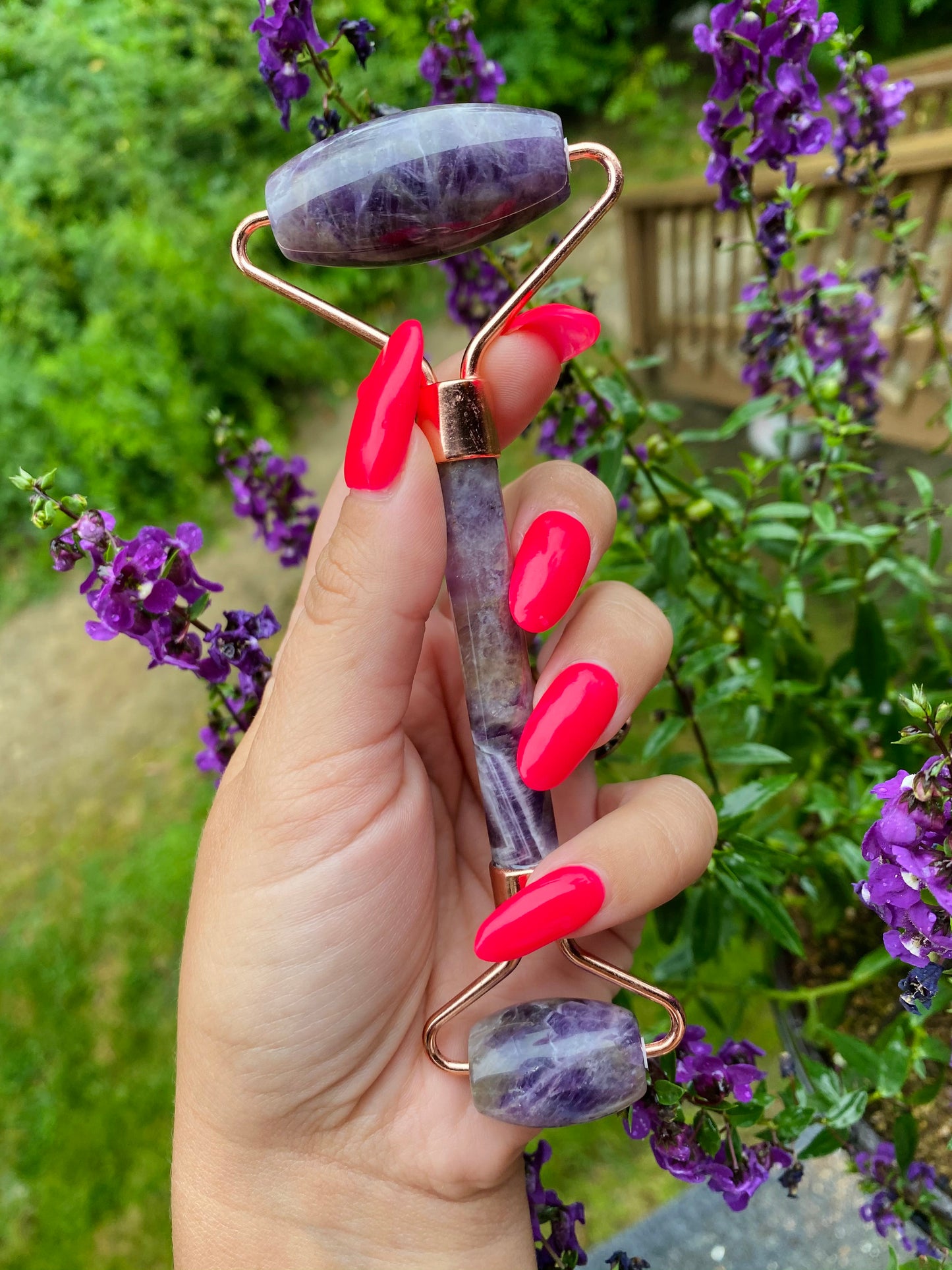 Amethyst face roller
